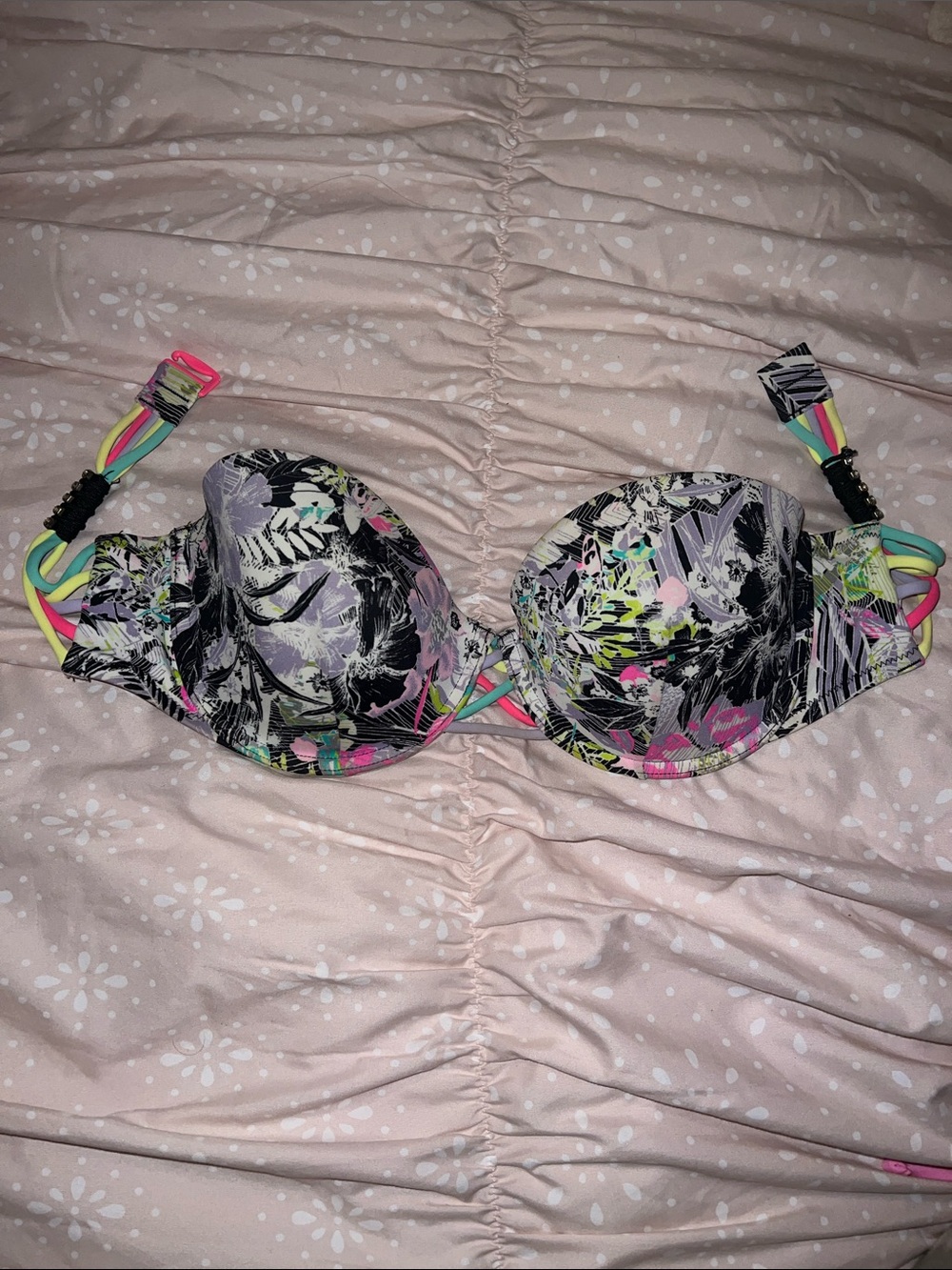 Victoria’s Secret strapless bikini top